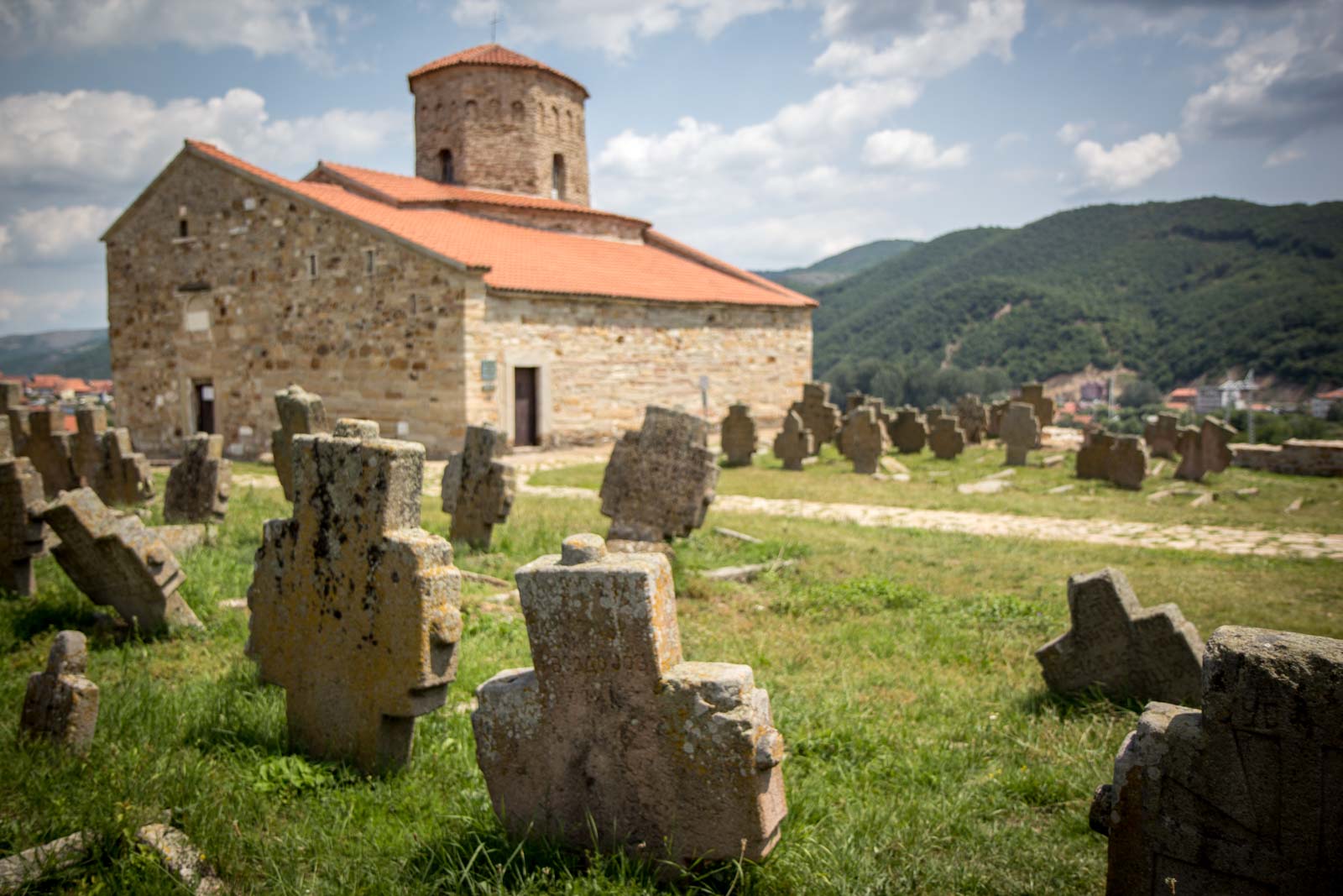 Нови пазар бачка топола. Стари-рас Сербия. Нови-пазар город Сербия. Нови пазар Сербия достопримечательности. Достопримечательности Сербии ЮНЕСКО.