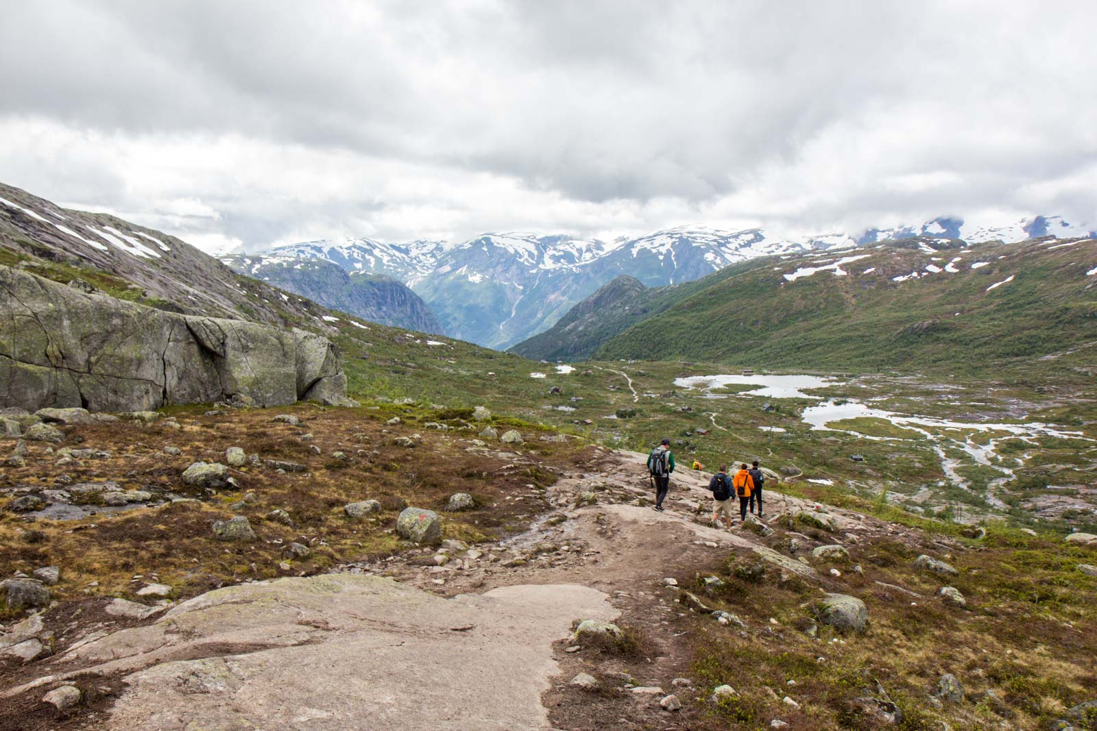 Norway's Trolltunga hike - the unofficial guide for the perfect day!