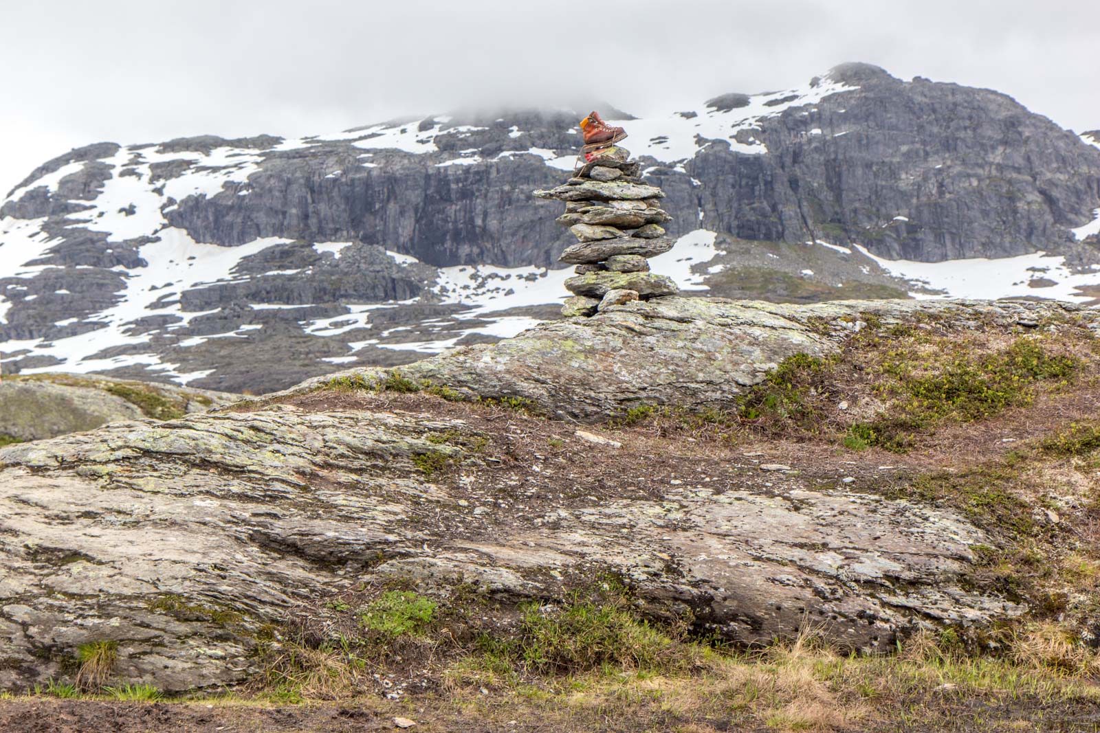 Norway's Trolltunga hike - the unofficial guide for the perfect day!