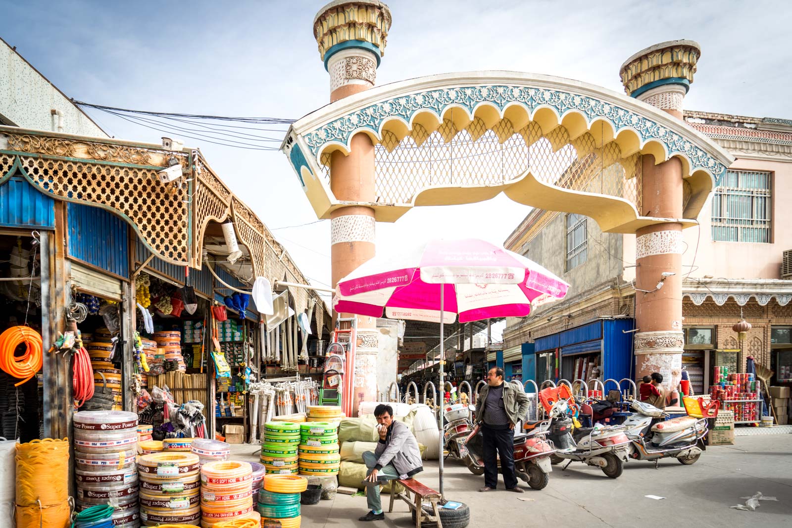 Старый город базар. Кашгар базар. Рынок в Кашгаре. Кашгар город в Китае. Базар на востоке.