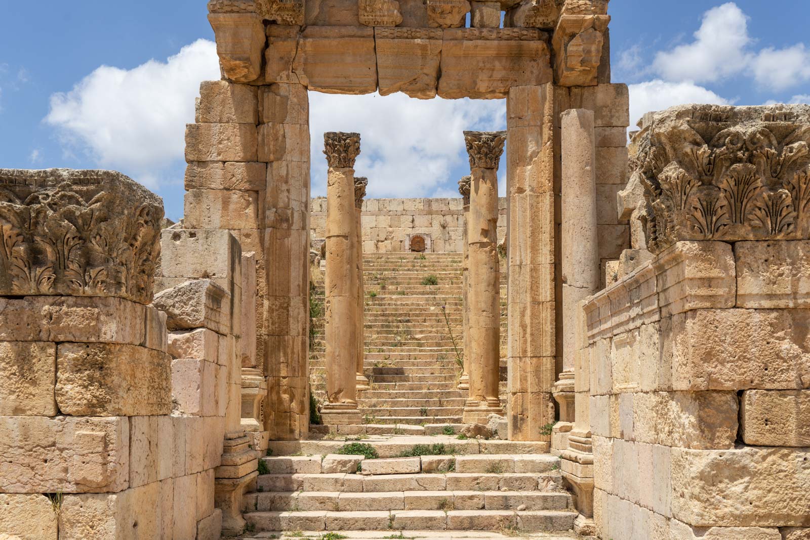 Visiting Jerash ruins in Jordan - find out the story of this Roman city