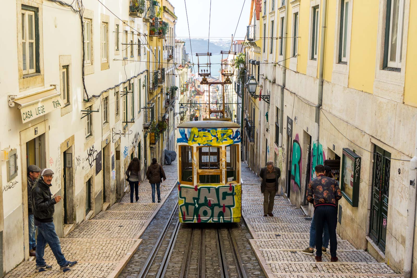 How to beat the queues for the Tram 28 in Lisbon